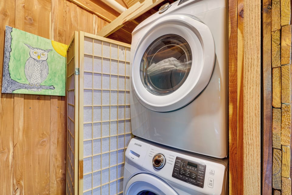 In-Unit Laundry | 1st Floor