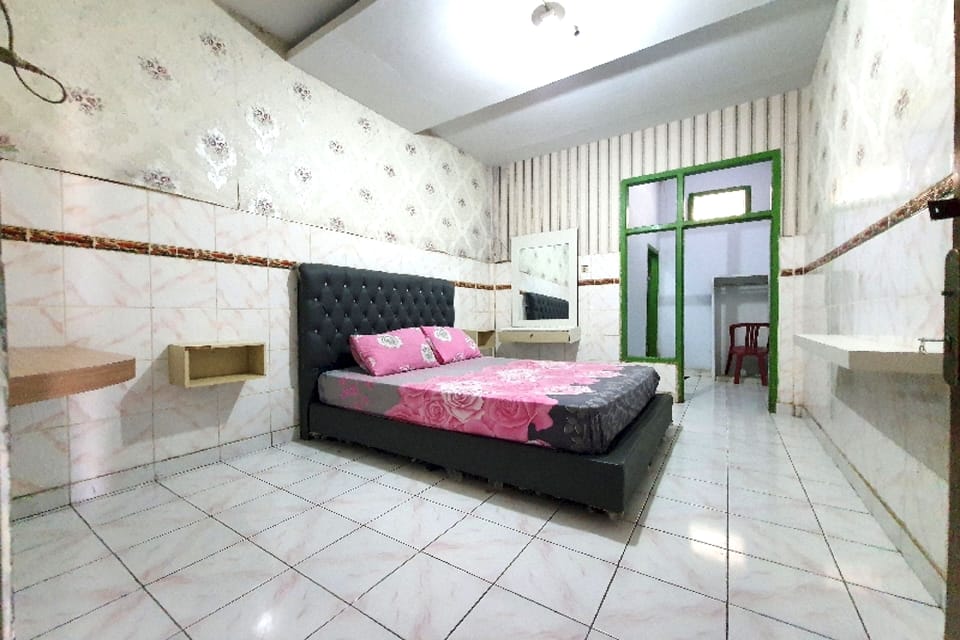 Deluxe Double Room | Desk, laptop workspace, soundproofing, WiFi (free)