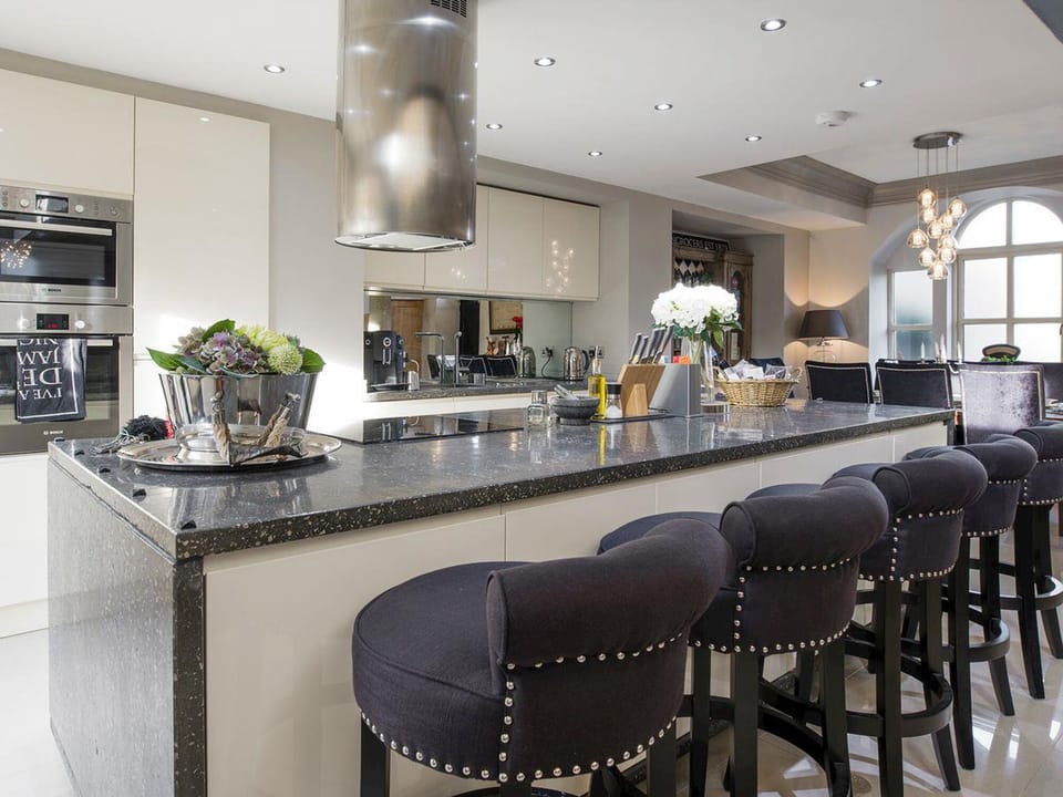 Dishwasher, cookware/dishes/utensils