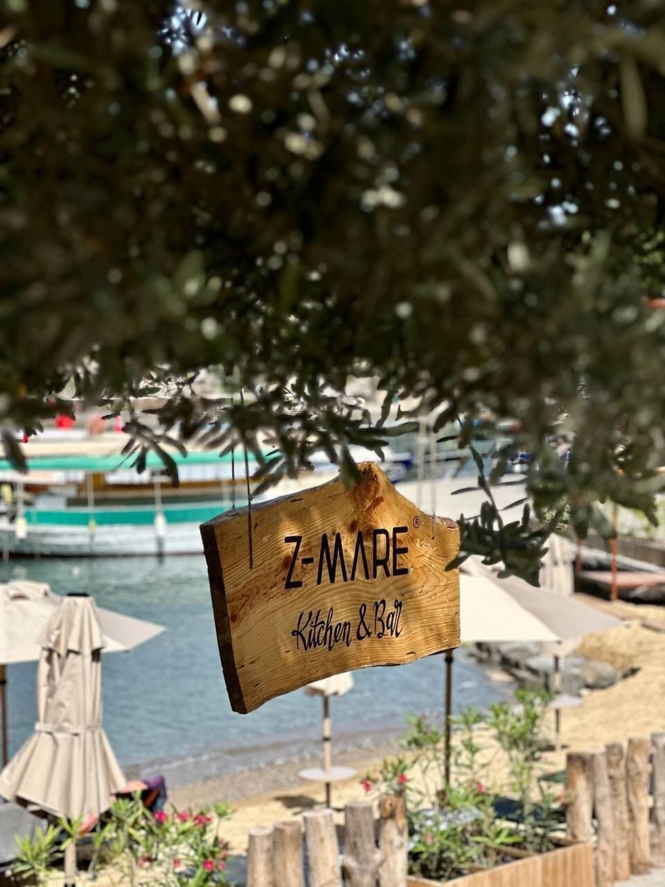 Private beach, beach bar, rowing