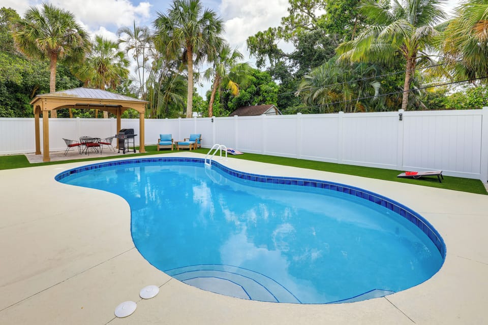 Backyard | Gas Grill | Private Pool