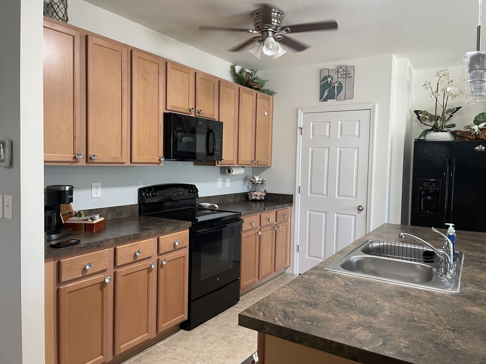Fully equipped kitchen