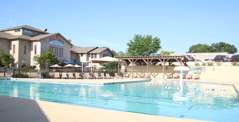 Lounge at the pool