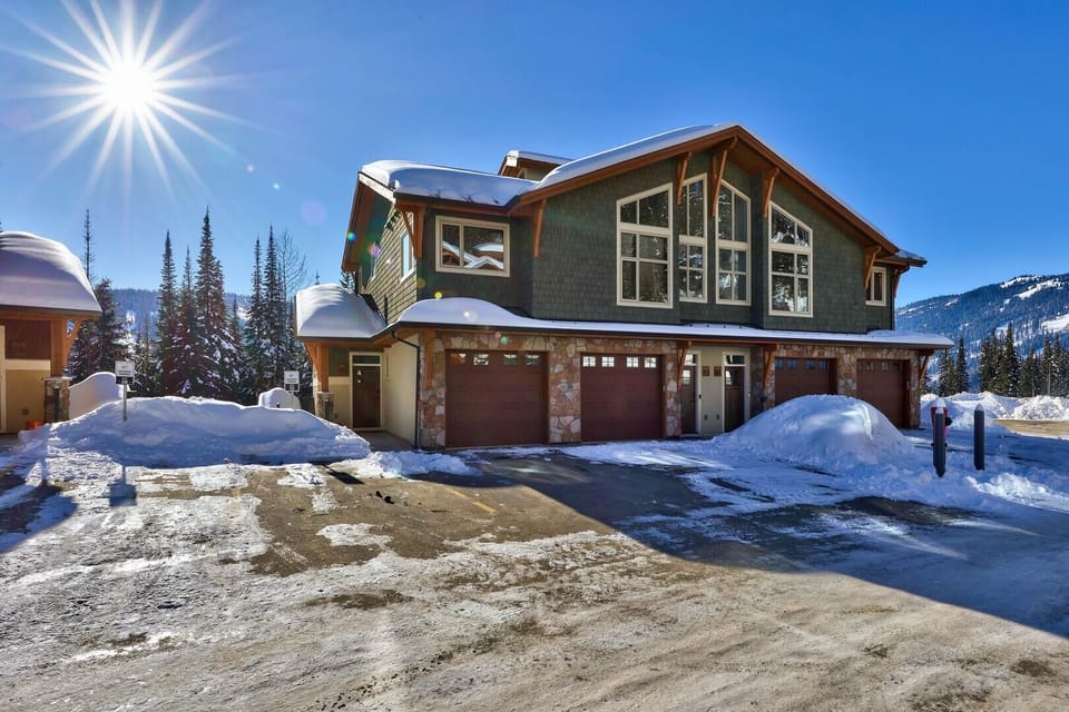 Condo, 2 Bedrooms | Exterior