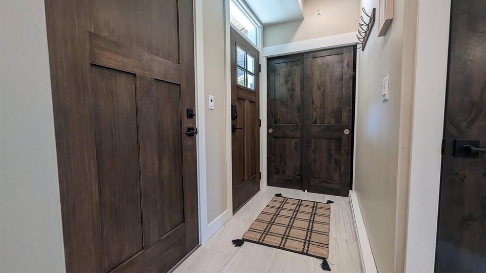 Condo, 2 Bedrooms | Interior