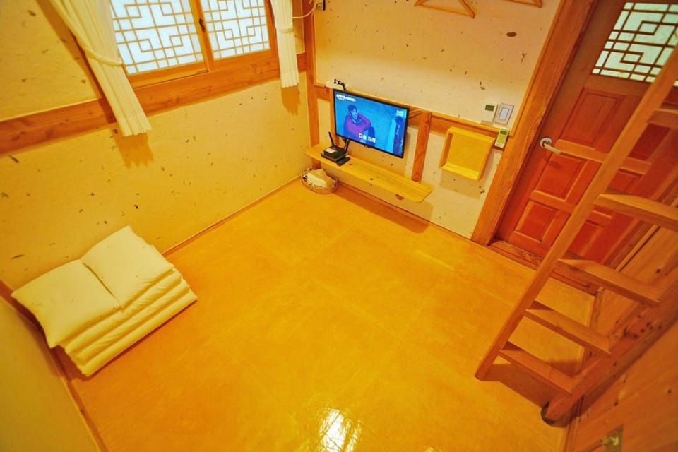 Hanok goeul Bed and Breakfast in South Korea