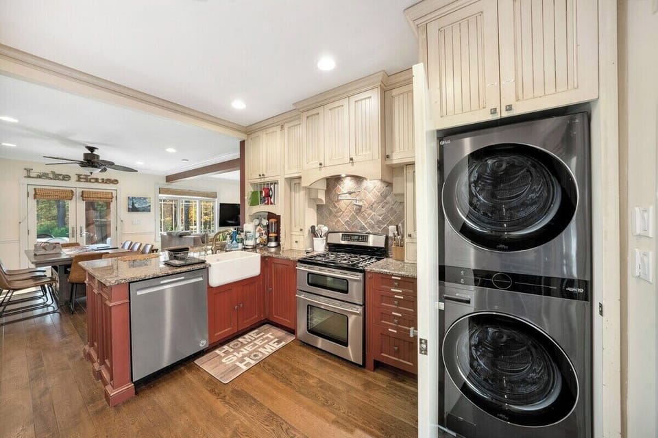 Waterfront Cottage Laundry