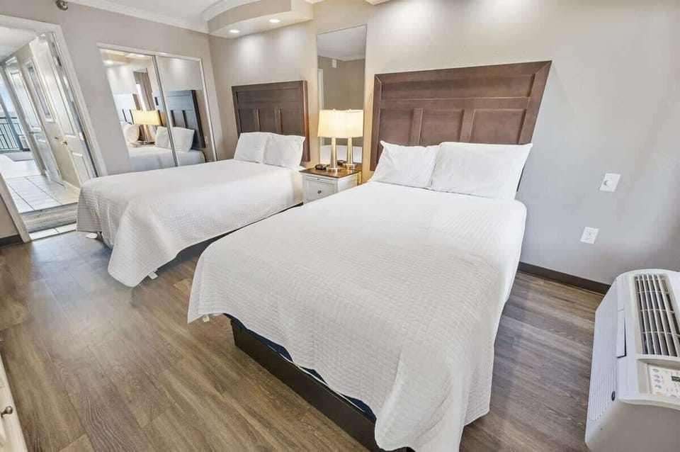 Amazing Bedroom, Beautifully Decorated