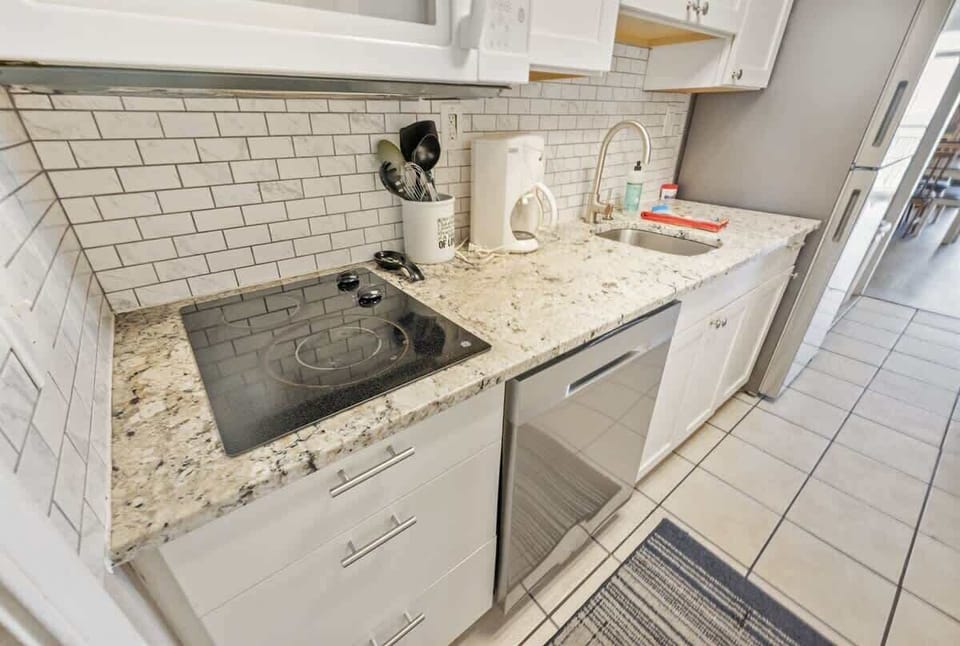Large Kitchen Area