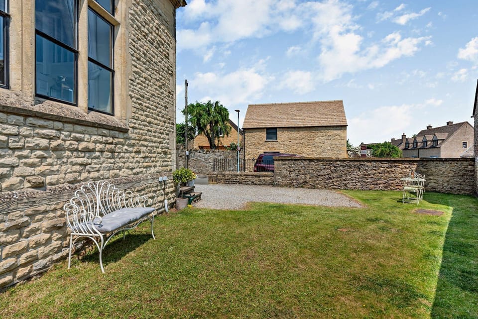 The Old School House - StayCotswold