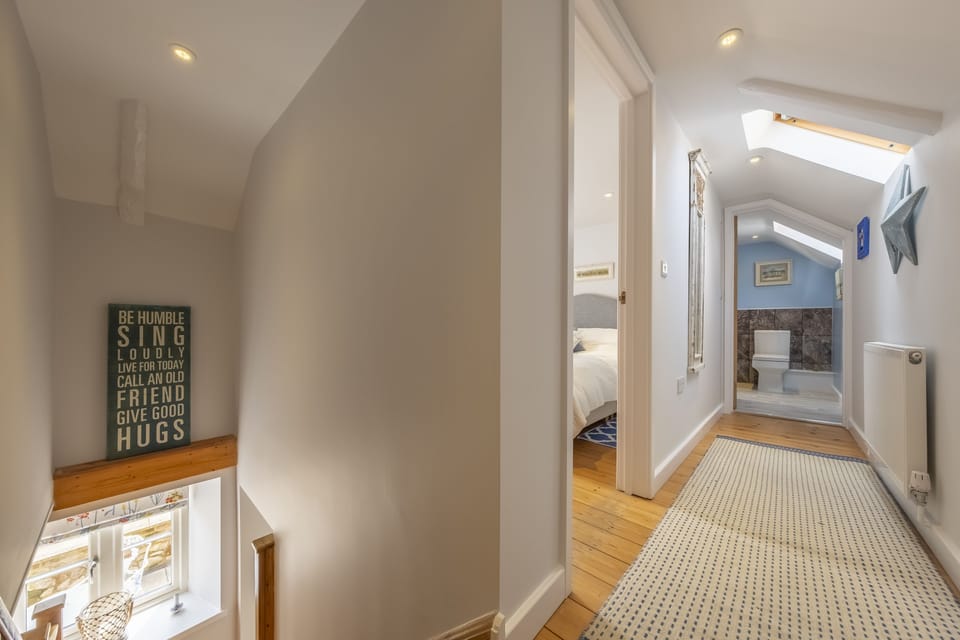 First floor: Arriving on the landing