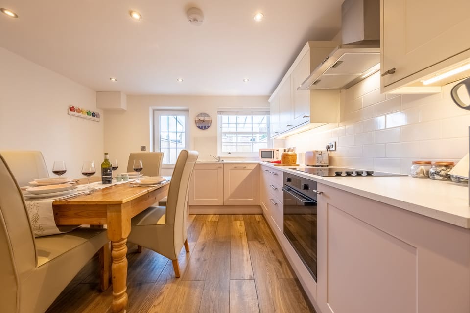 Ground floor: Kitchen/ dining area