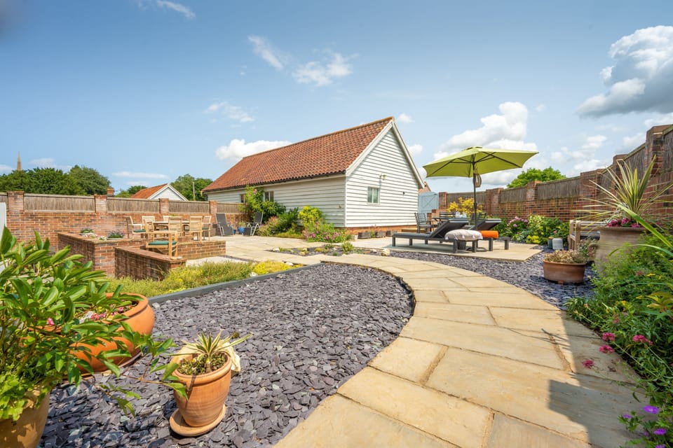 Enclosed courtyard garden