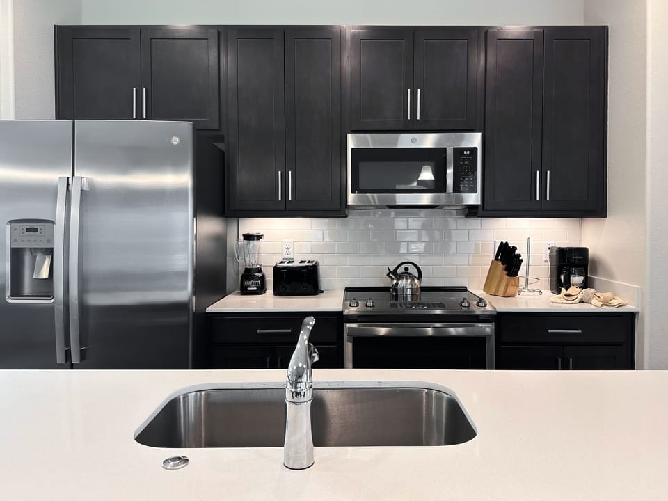 House, 6 Bedrooms | Private kitchen | Coffee/tea maker, fridge, oven, toaster