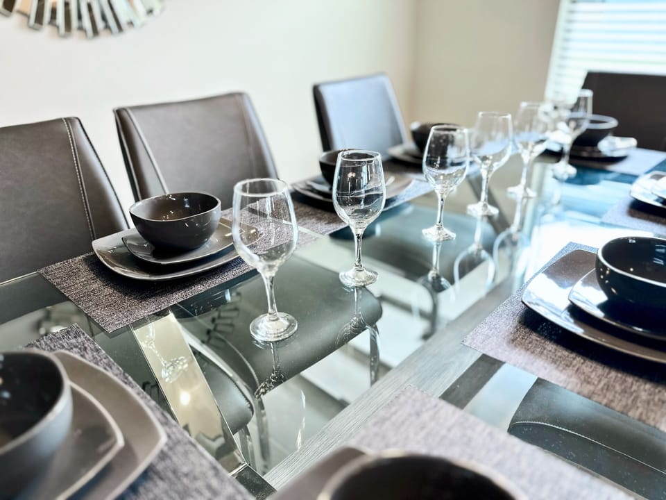 House, 6 Bedrooms | Dining