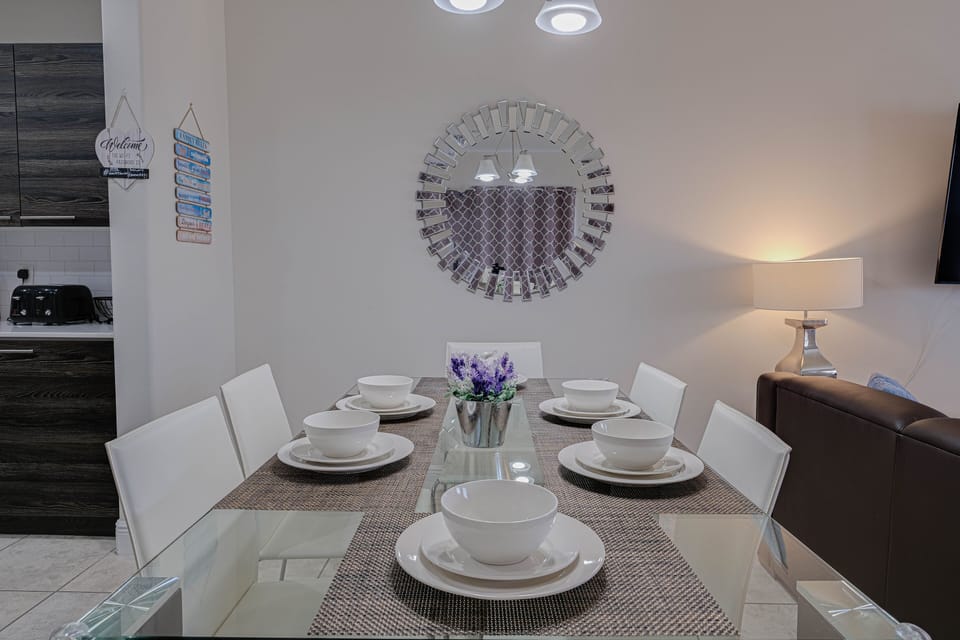Townhome, 3 Bedrooms | Dining