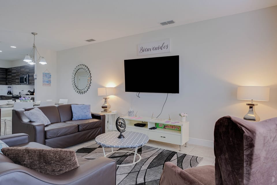 Townhome, 3 Bedrooms | Living area