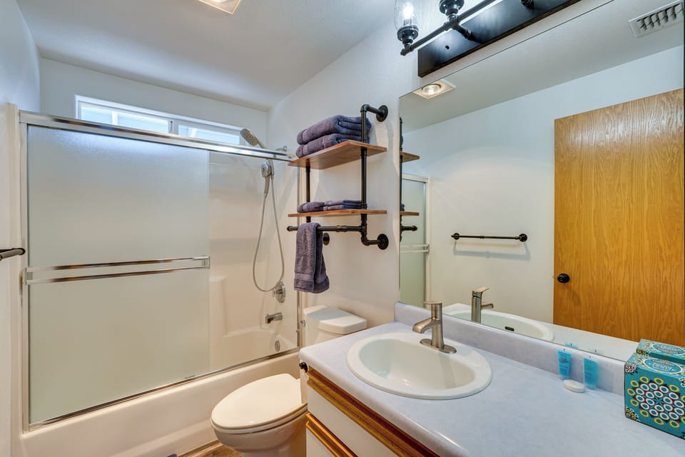 Full Bathroom