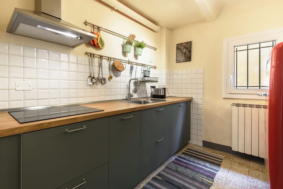 Comfort Apartment | Private kitchen | Fridge, stovetop, dishwasher, cookware/dishes/utensils