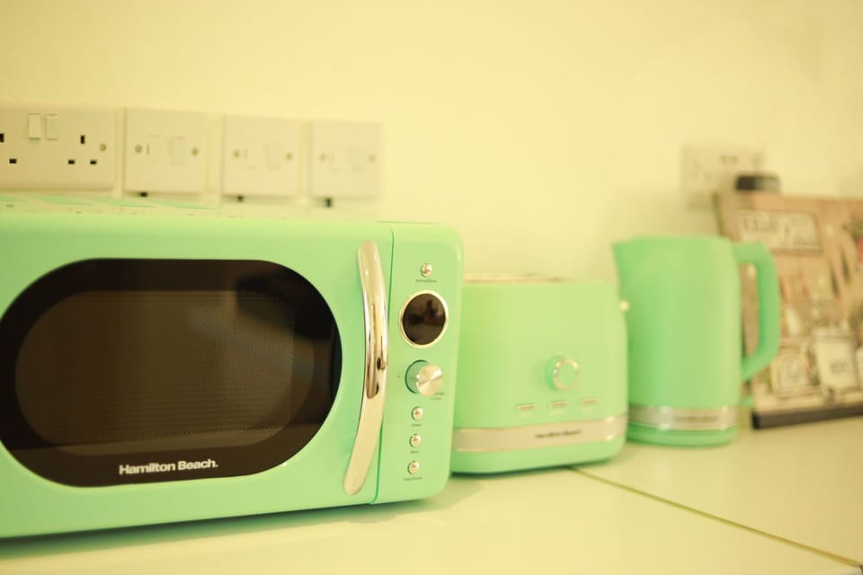 Superior Twin Room, Ensuite, Garden View | Private kitchen | Espresso maker, coffee/tea maker, electric kettle