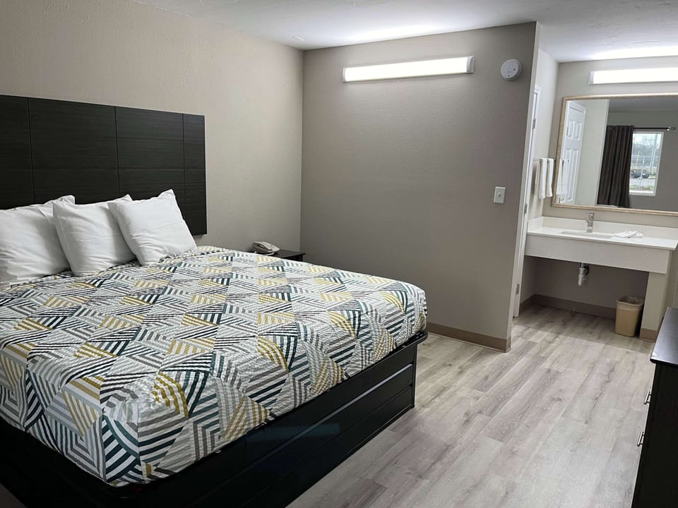 Free WiFi, bed sheets