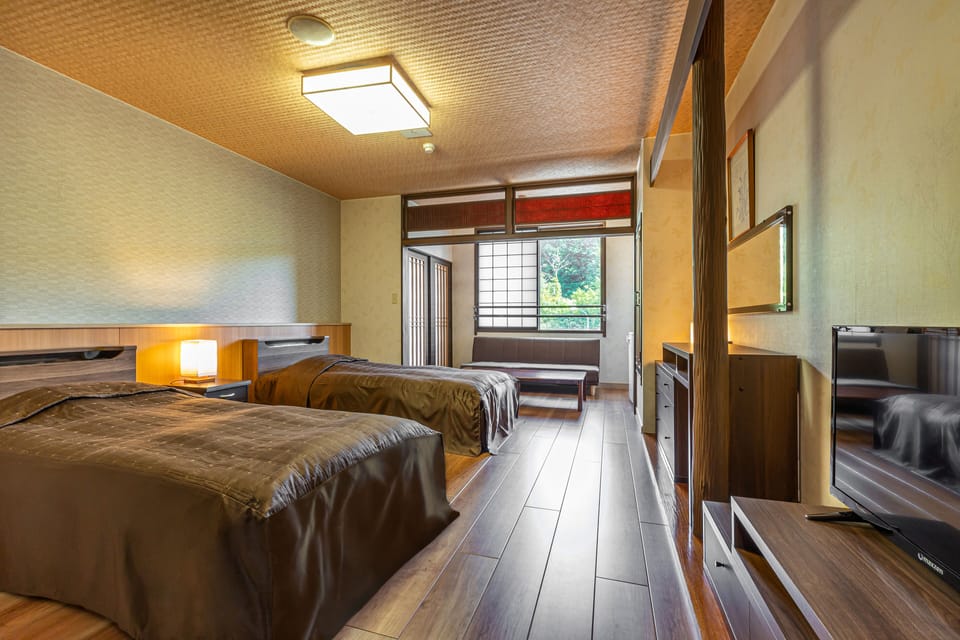 Superior Twin Room, Non Smoking | In-room safe