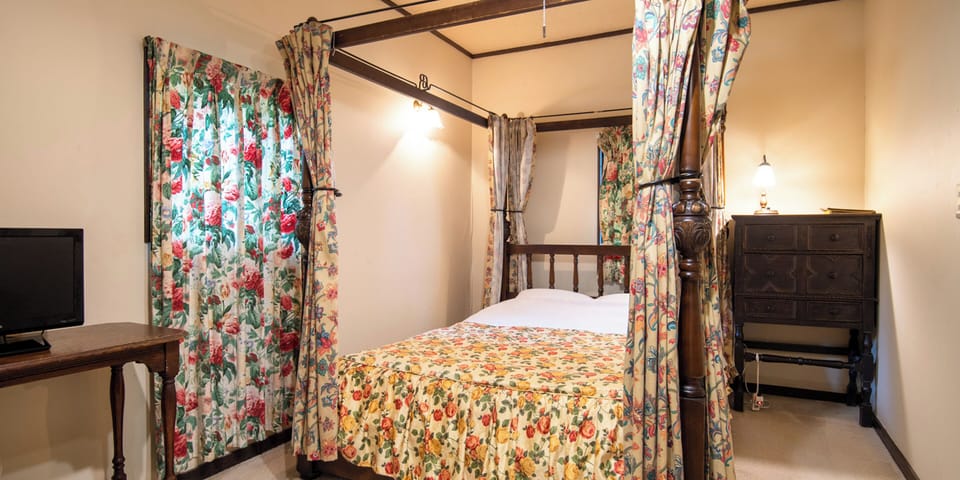 Traditional British Cottage Annex | Bed sheets