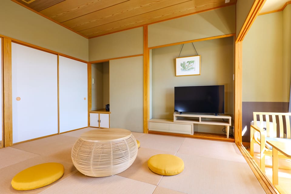 In-room safe, desk, free WiFi, bed sheets