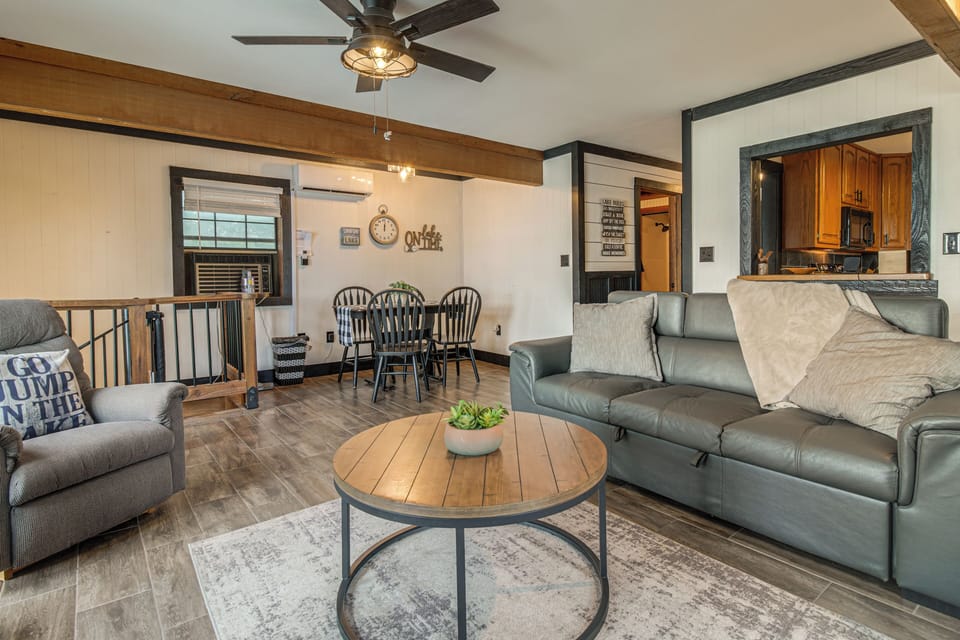 Living Room | Full Sleeper Sofa | Free WiFi
