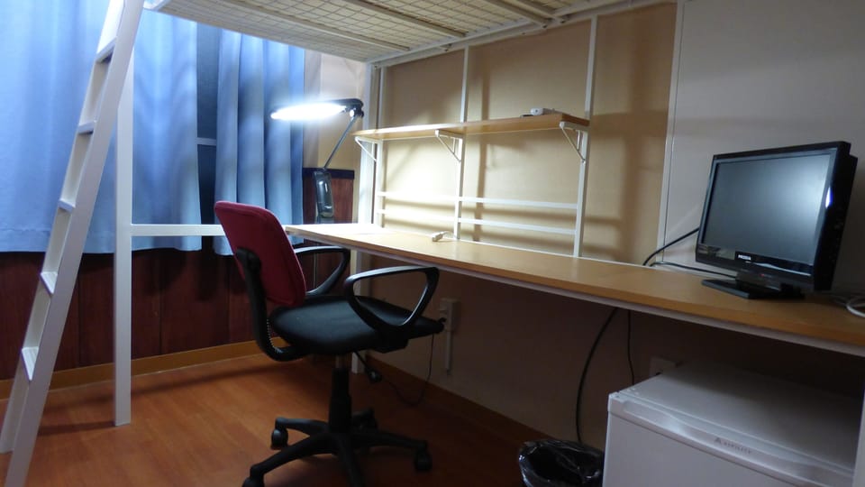 Business Single Room | Desk, free WiFi