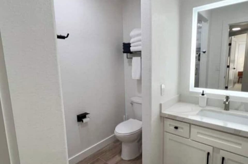 guest bath with LED mirror 