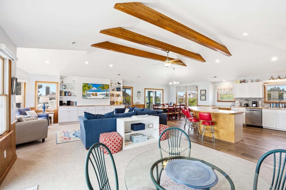 Enjoy beachside relaxation on the Top Level where you can enjoy ocean views from the spacious Living Area.