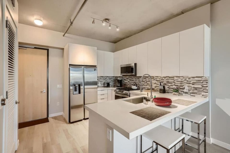 Spacious kitchen with lots of storage