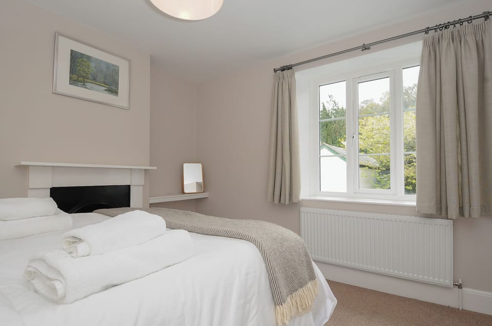 Cottage | 2 bedrooms, individually decorated, individually furnished, free WiFi