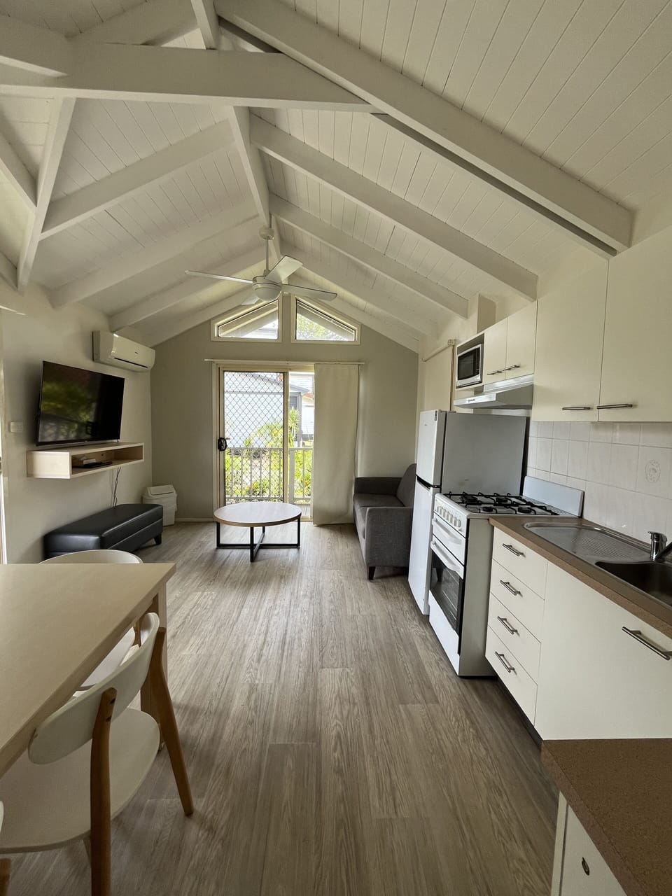 Resort View Cabin | Living area | 38-inch Smart TV with digital channels, TV, table tennis
