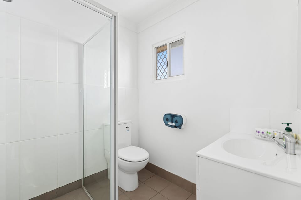 Shower, free toiletries, hair dryer, towels