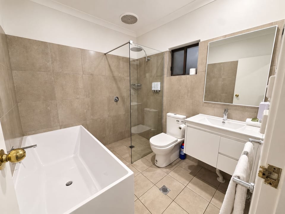 Lincoln Cottage Motor Inn Motel in North Wagga Wagga