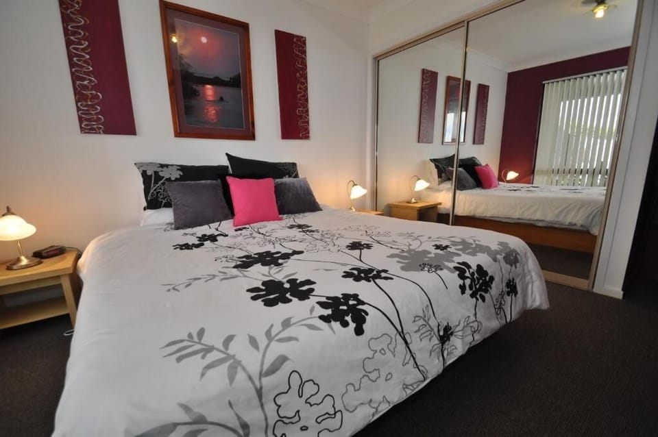 Beachfront Apartments Narooma Apartment hotel in Narooma