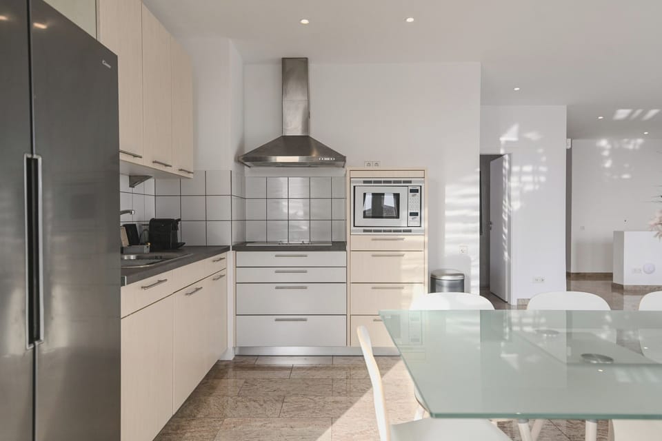 Exclusive Villa | Living area | Flat-screen TV, Netflix, toys, first-run movies