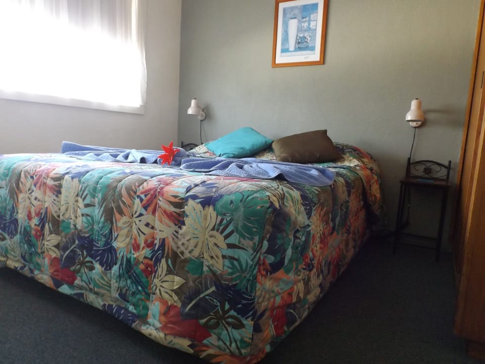 Laptop workspace, soundproofing, iron/ironing board, cribs/infant beds