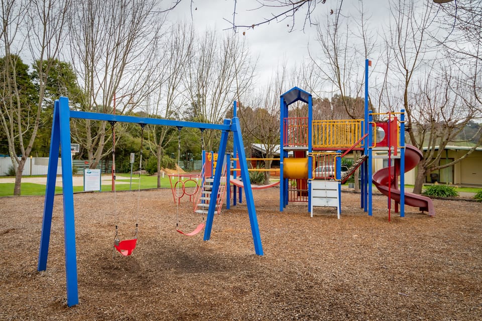 BIG4 Breeze Holiday Parks - Eildon Campground/ 
RV Resort in Eildon