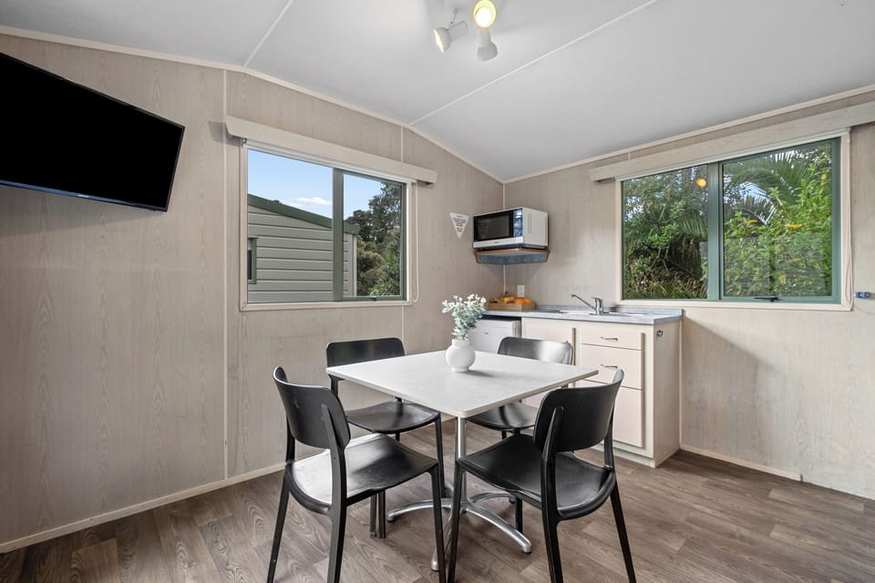Kitchen Cabin - Studio (5) | In-room dining