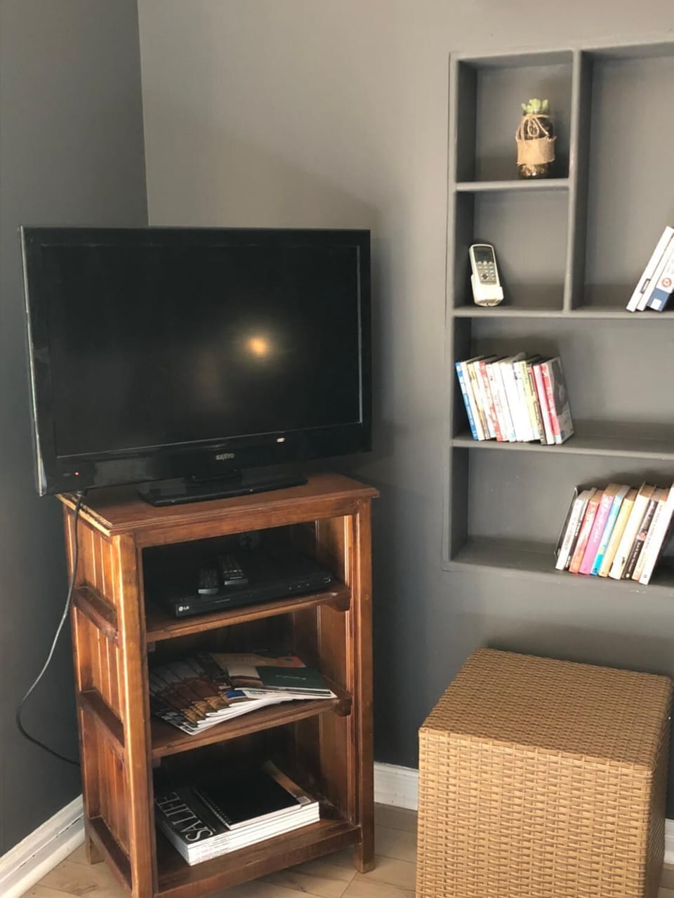 LCD TV, DVD player
