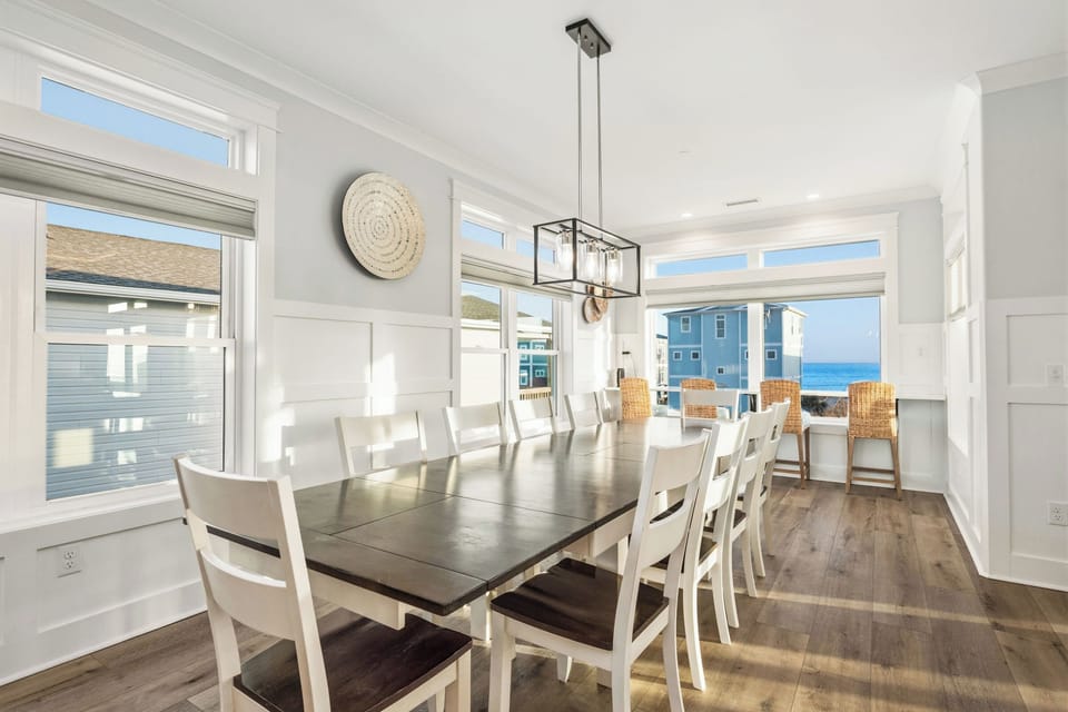 Dining Area - 2nd Floor Southeast