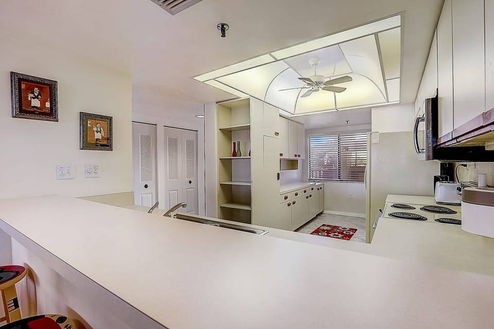 Condo, 2 Bedrooms | Private kitchen | Coffee/tea maker, fridge, oven, toaster