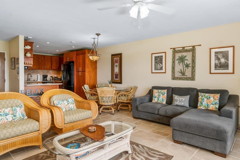 Condo, 2 Bedrooms | Living area | Smart TV