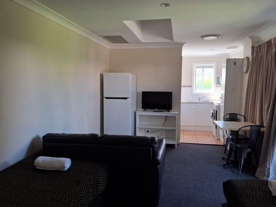 Standard Apartment, 1 Bedroom | Iron/ironing board, free WiFi, bed sheets