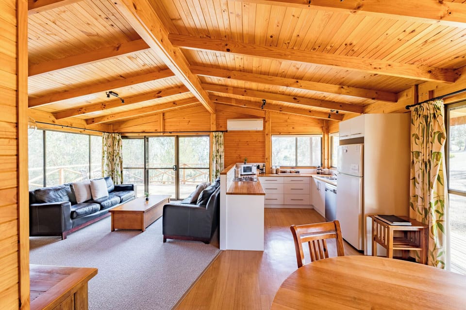 Standard Suite, 2 Bedrooms, Non Smoking, Kitchen (Over the Back) | Microwave