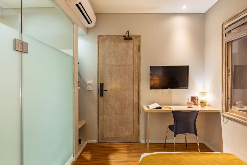 Superior Single Room | Desk, laptop workspace, free WiFi, bed sheets