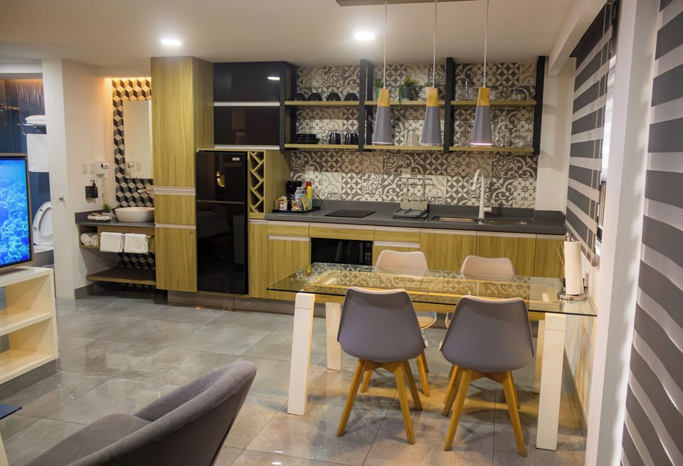 Superior Room | Private kitchen | Coffee/tea maker, fridge, microwave, stovetop